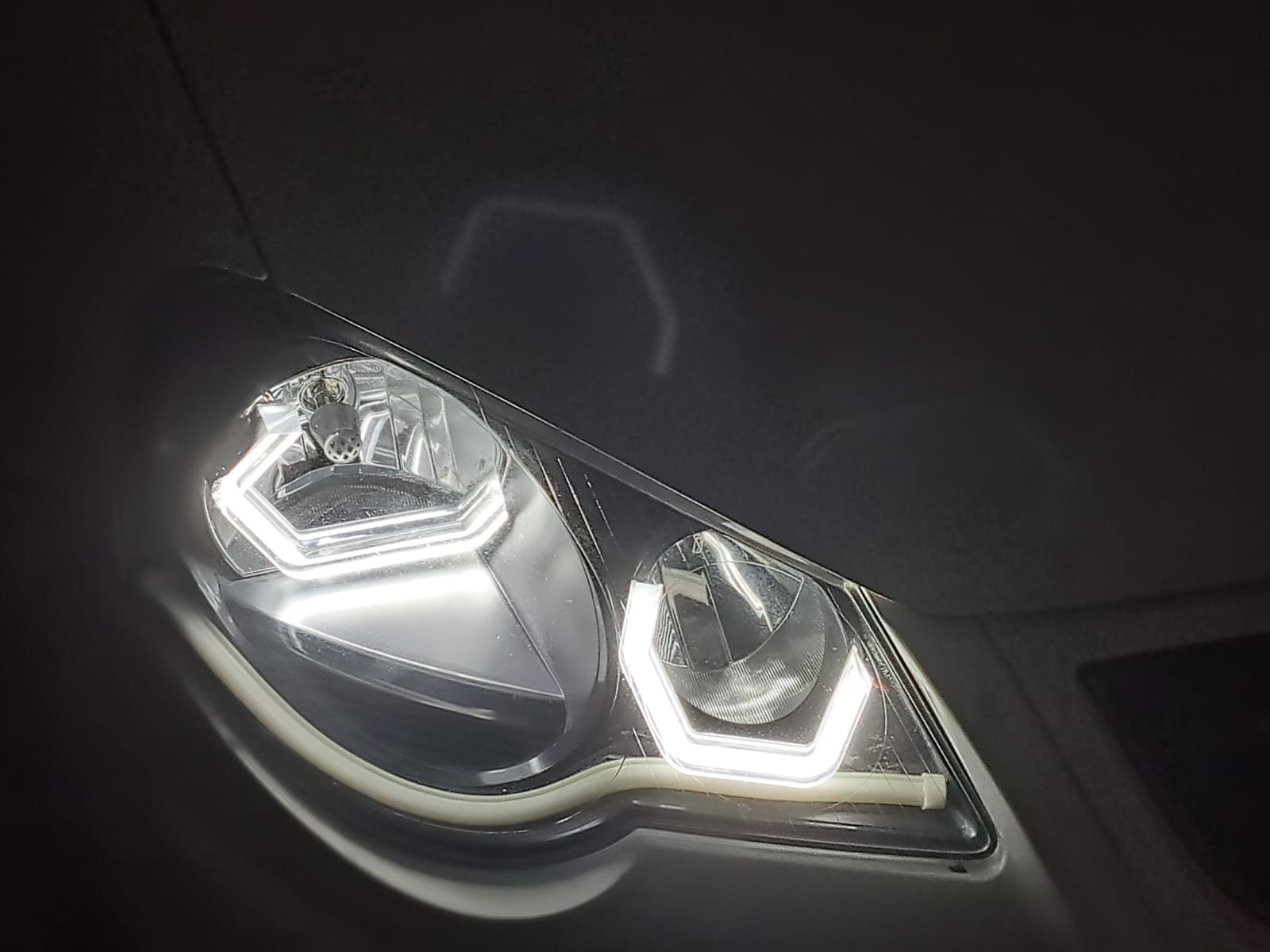 Modified VW Polo Vivo (05-19) Silverline Facelift Headlight WITH INDICATORS